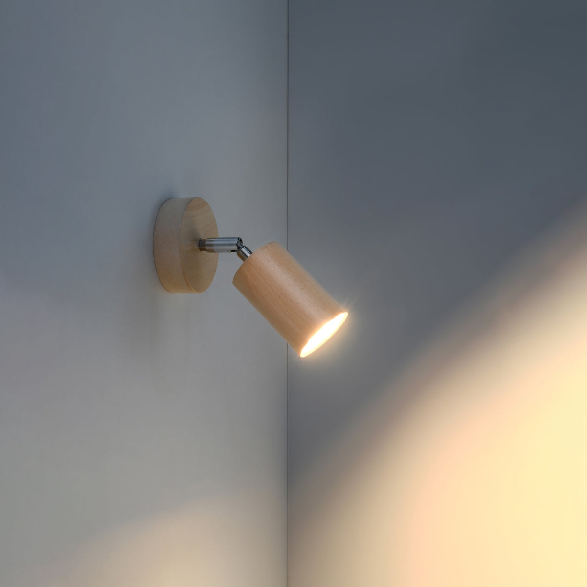 Wall lamp BERG natural wood
