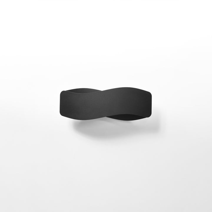 Wall lamp TILA 40 black