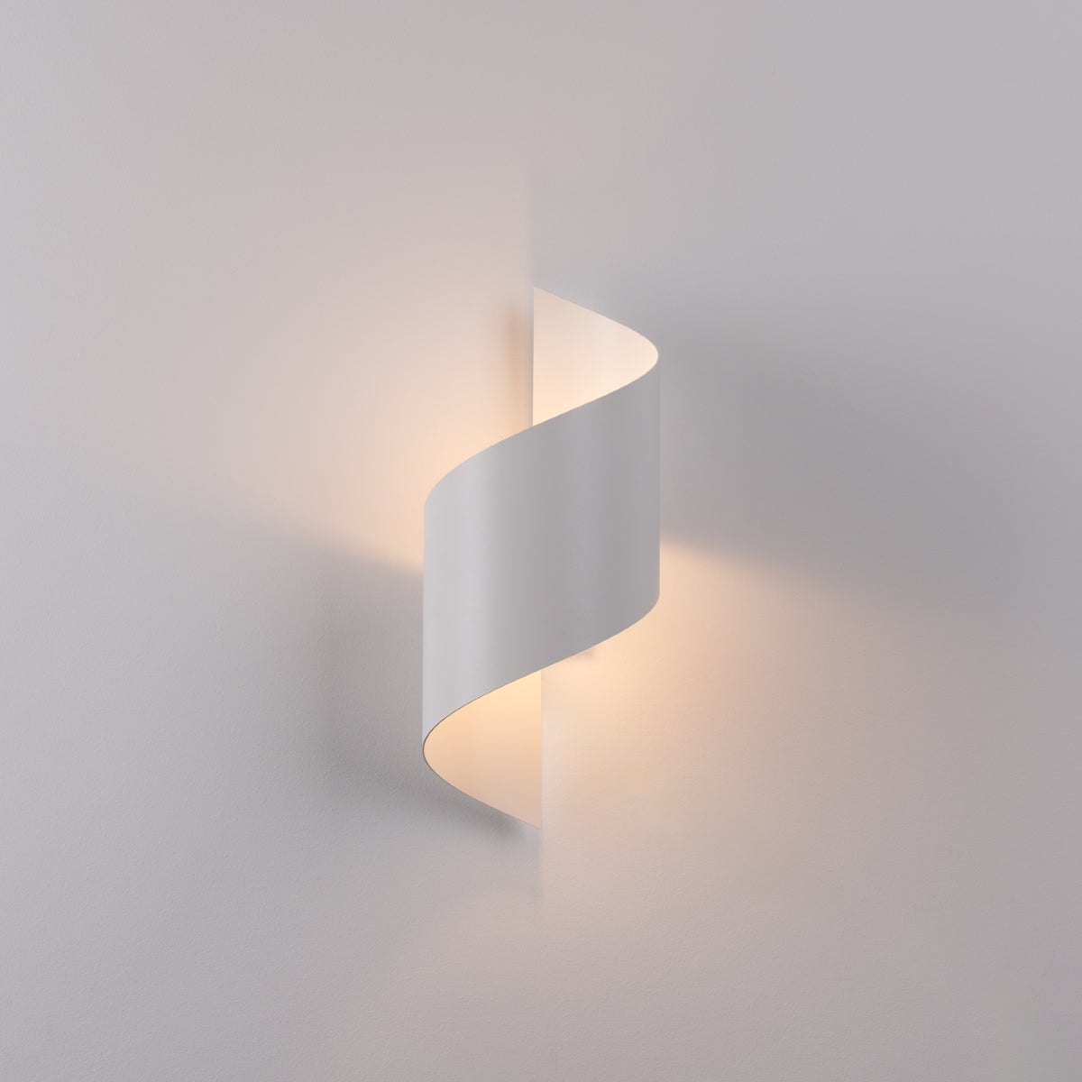 Wall lamp TALASSA white