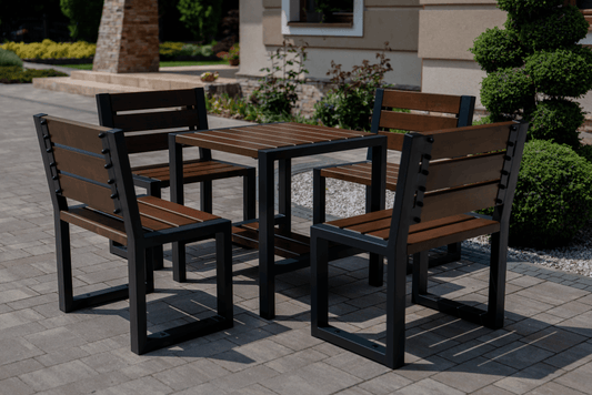 Modern Outdoor Dining Set 1x square table 4x chairs with a backrest