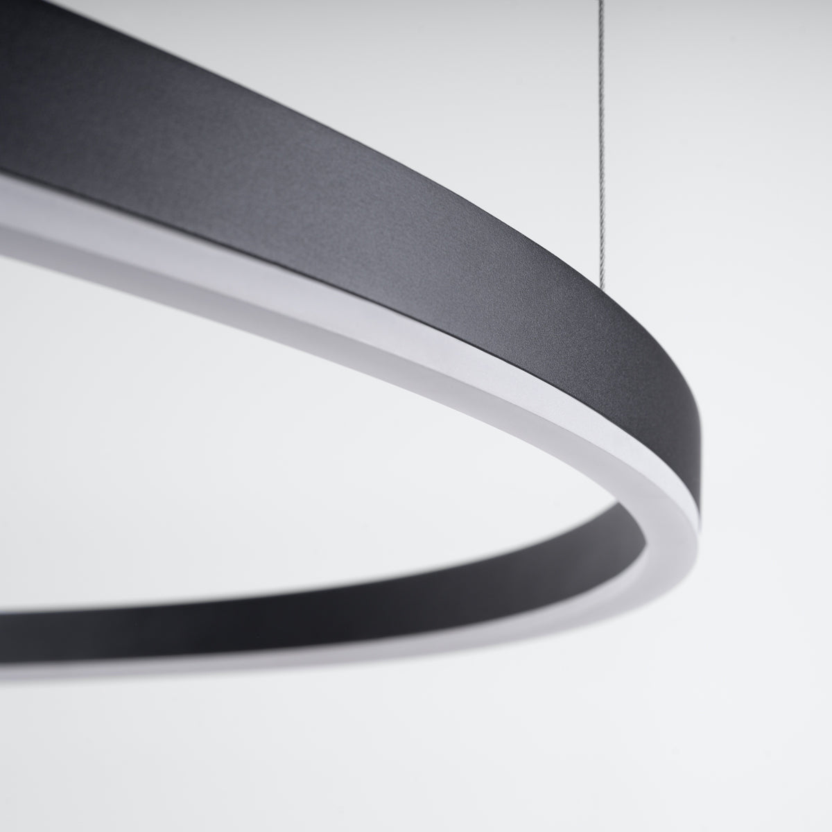 Chandelier ODA 80 black LED 3000K