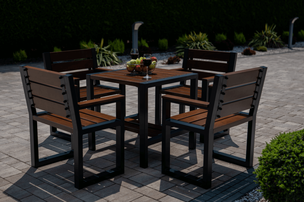A set of modern garden furniture 1x square table  4x chairs with backrests and armrests